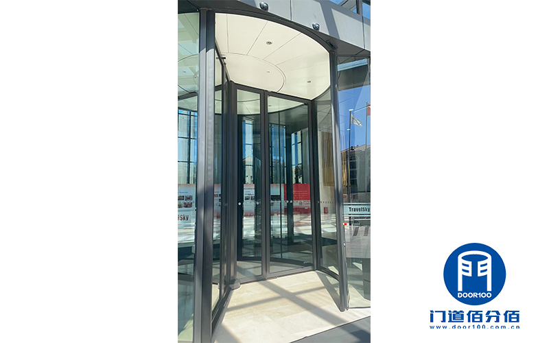 中國(guó)民航信息集團(tuán)下屬大廈三翼旋轉(zhuǎn)門卡頓故障維修 中國(guó)民航信息集團(tuán)下屬大廈三翼旋轉(zhuǎn)門卡頓故障維修