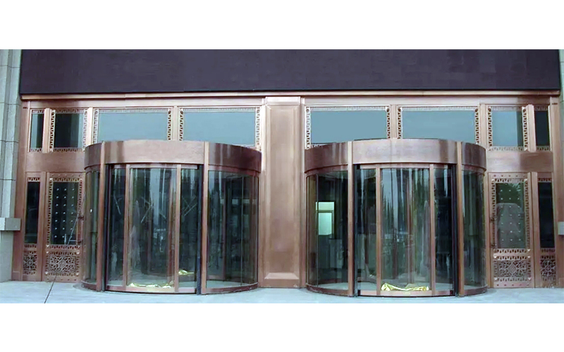 如何確認旋轉(zhuǎn)門外觀與功能？這些需考量