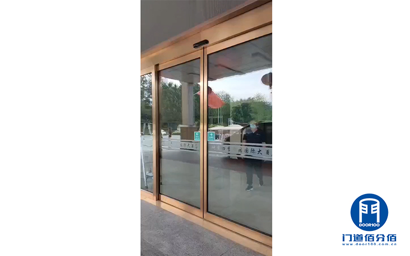 自動玻璃感應門啟動與防夾二合一感應器安裝服務