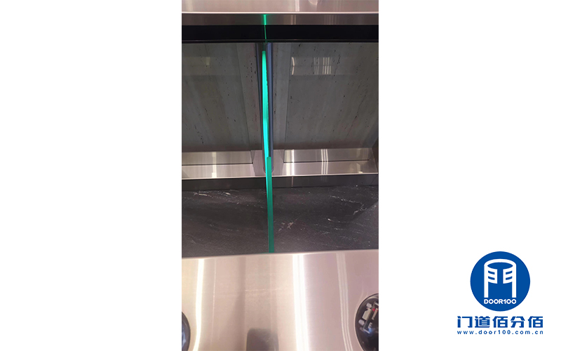 維修寶盾（BOON EDAM）擺閘擺門關(guān)不正故障4